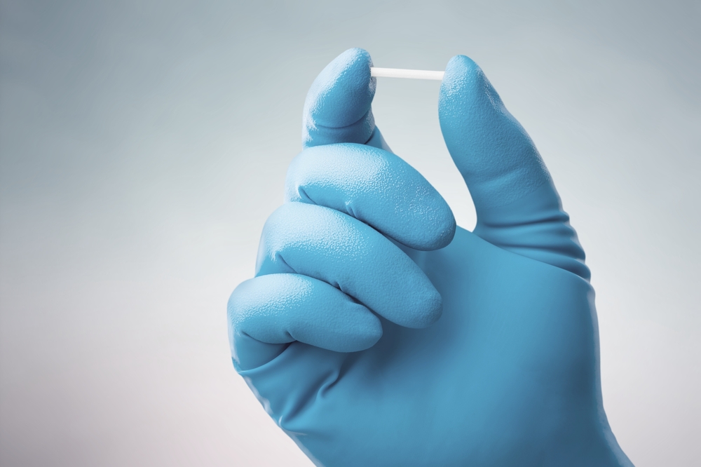 Retirada de chip hormonal: quando é indicada e como funciona o procedimento?